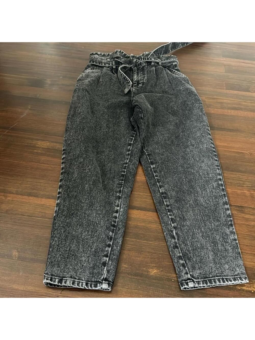 Who What Wear Paperbag Jeans Size 8